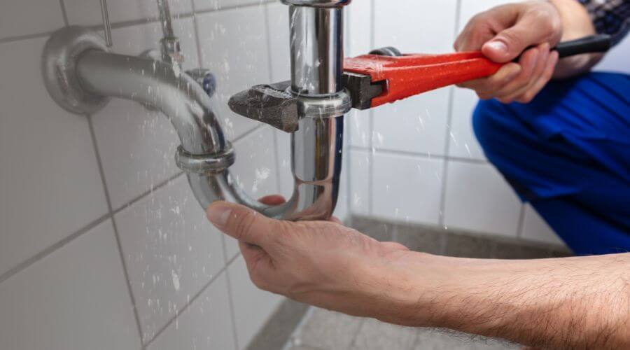 Expert burst pipe repair services in Arlington, SD